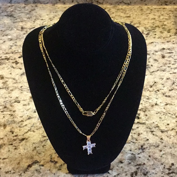 NWNT Cross Necklace - Picture 2 of 11